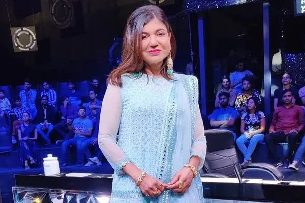 Alka Yagnik Becomes Top Artist Globally On YouTube!