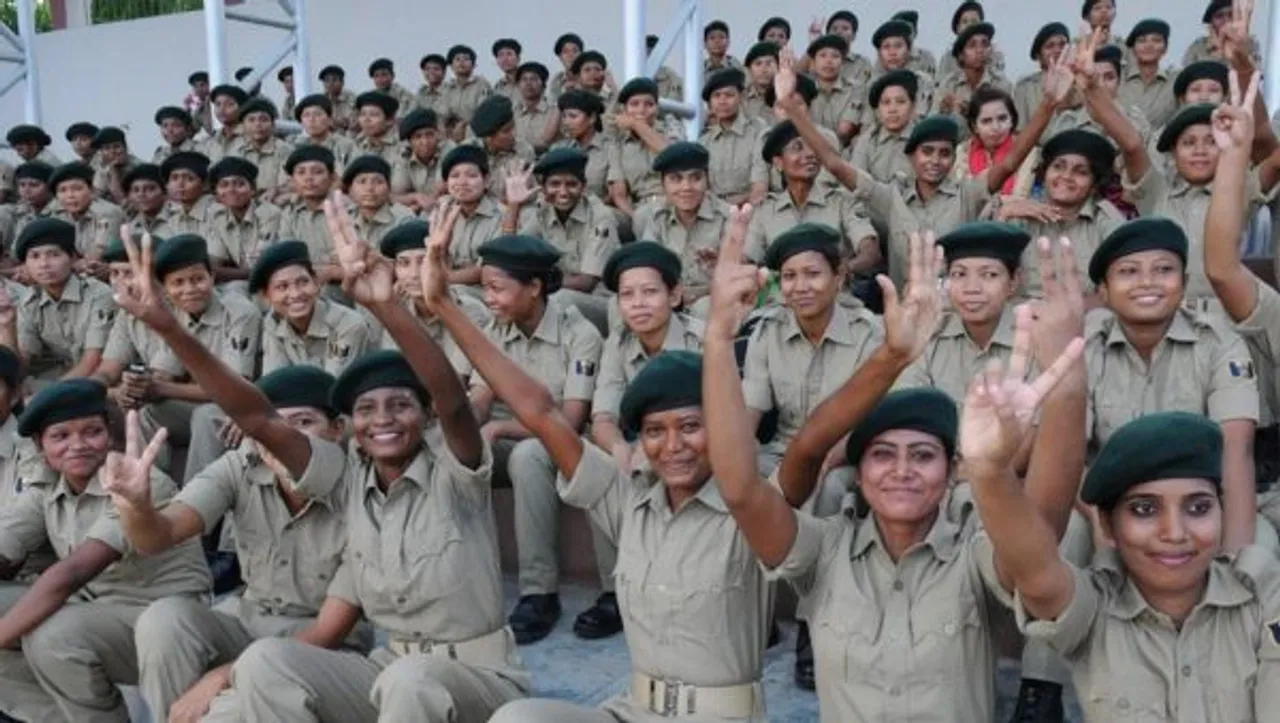 For The First Time, Female Cops Deployed For Night Duty In Jammu