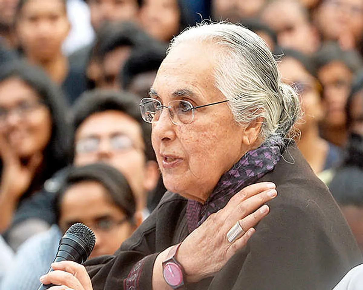 jnu-asks-romila-thapar-to-submit-her-cv-for-evaluation