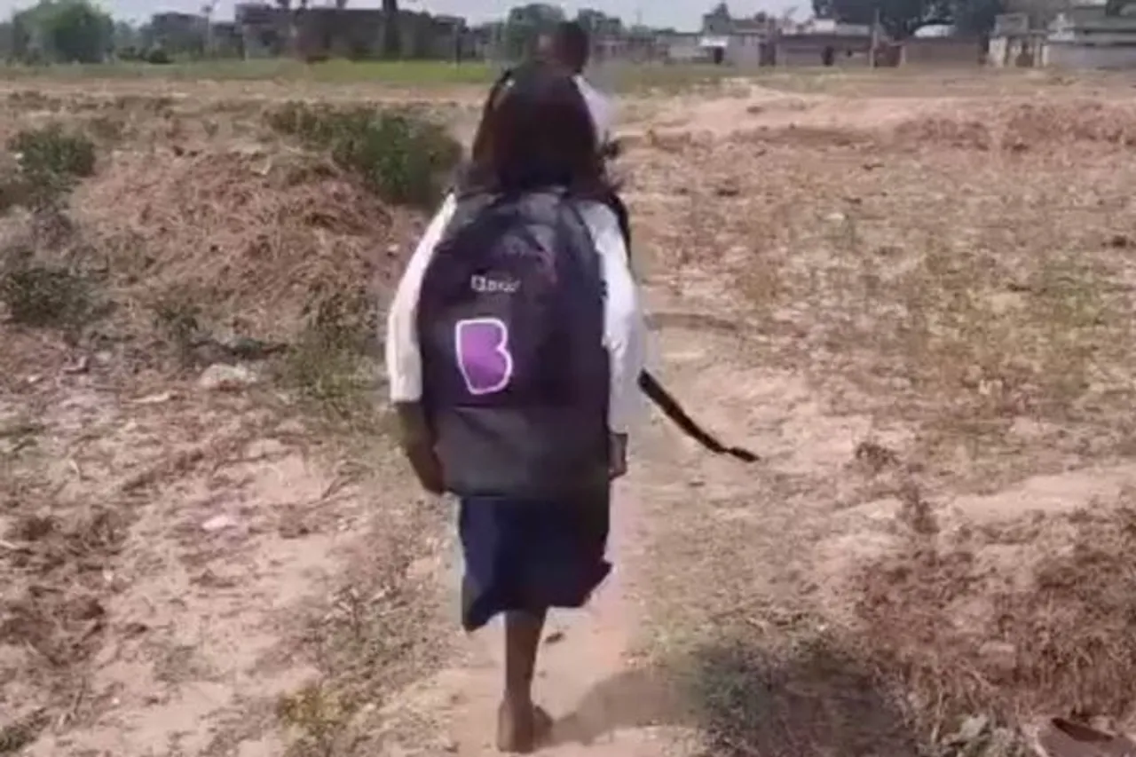 Bihar Girl Walks 1km
