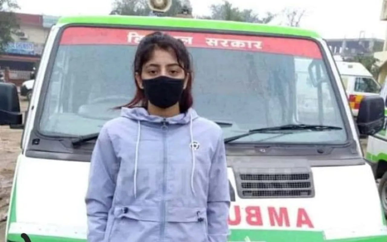 Meet Nancy Katnoria, The First Woman Ambulance Driver In Himachal Pradesh