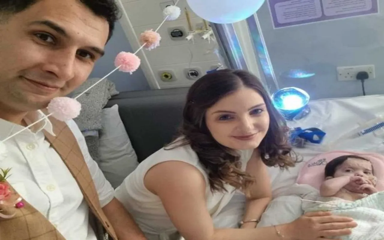Couple Gets Married In Children's Hospital With Ailing Daughter As Their Bridesmaid