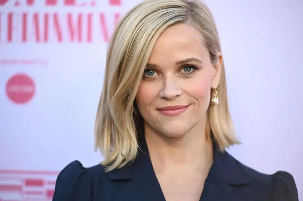 Reese Witherspoon reading Unfinished, Reese Witherspoon Assaulted