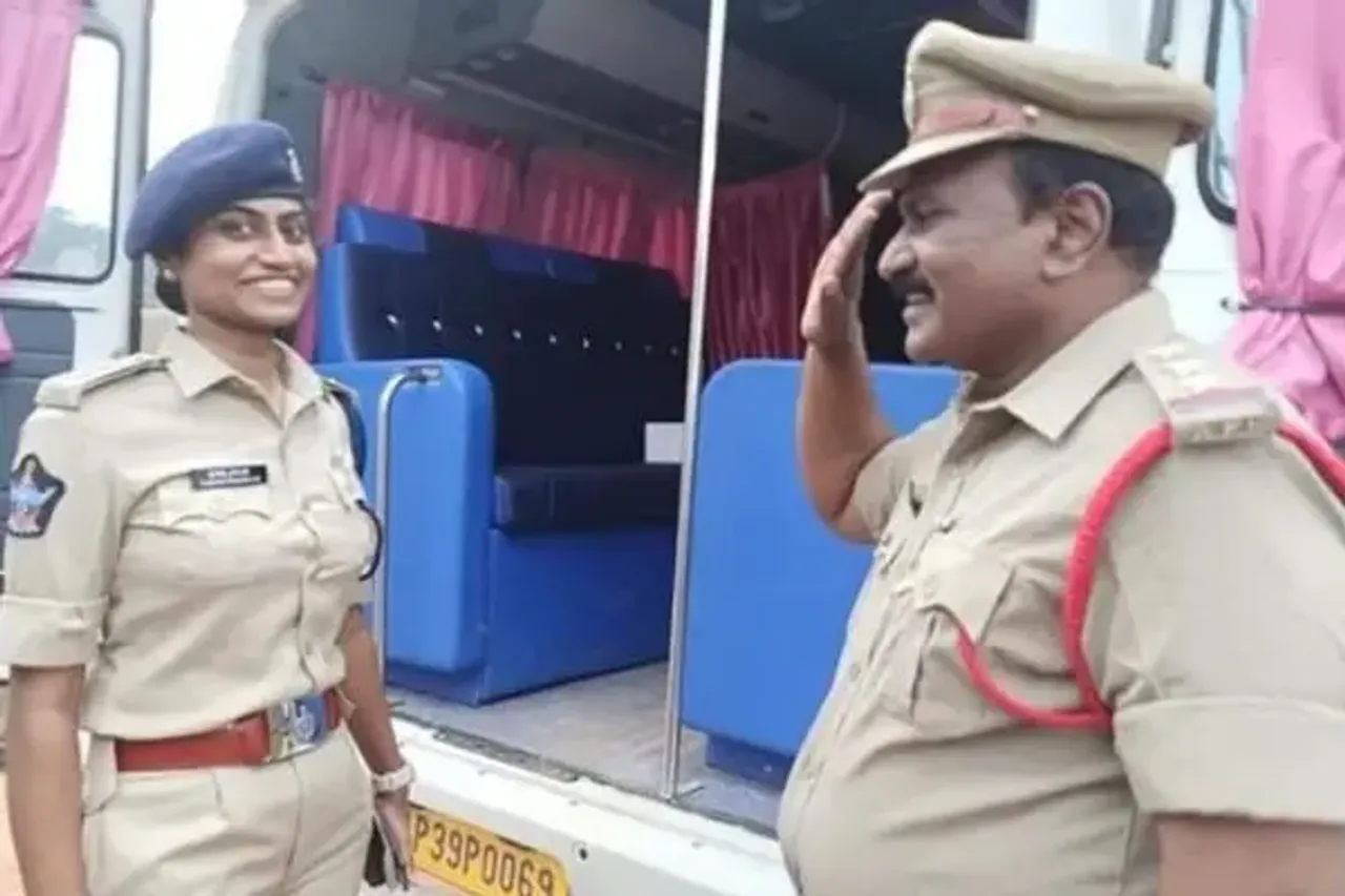 fathers salutes DSP daughter, Father on duty saluting DSP daughter, Jessi Prasanti