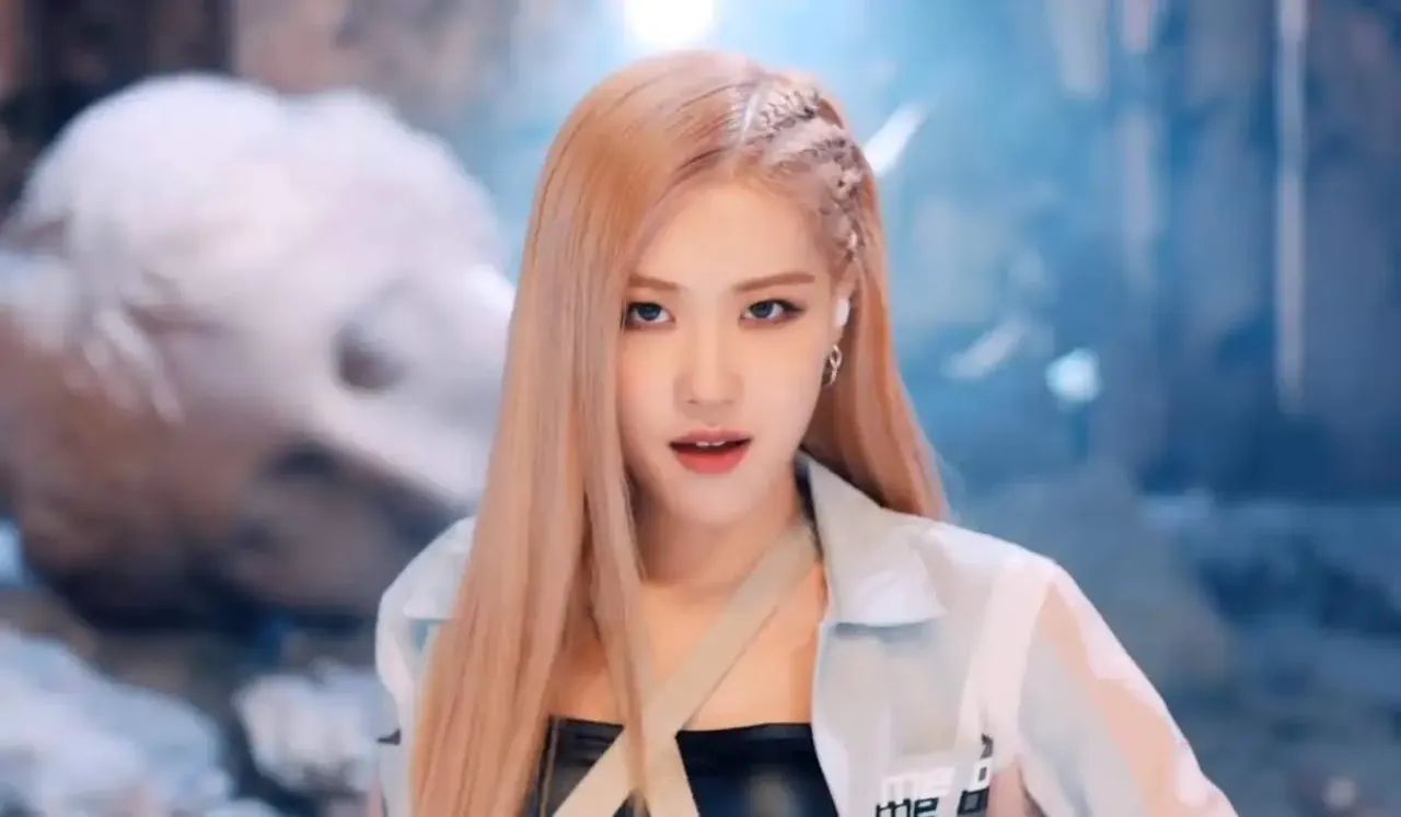 Rosé Sets New Spotify Record With 100 Million Streams Of ‘On The Ground’