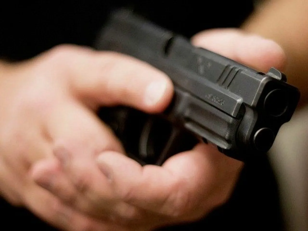 Women allegedly shoots husband thrice