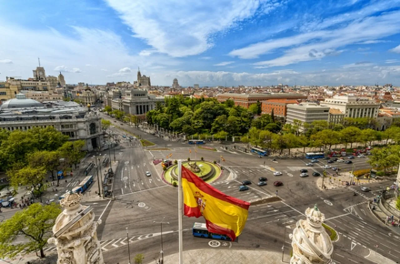 Exploring Madrid with Michelle Vaz, Coming Along?