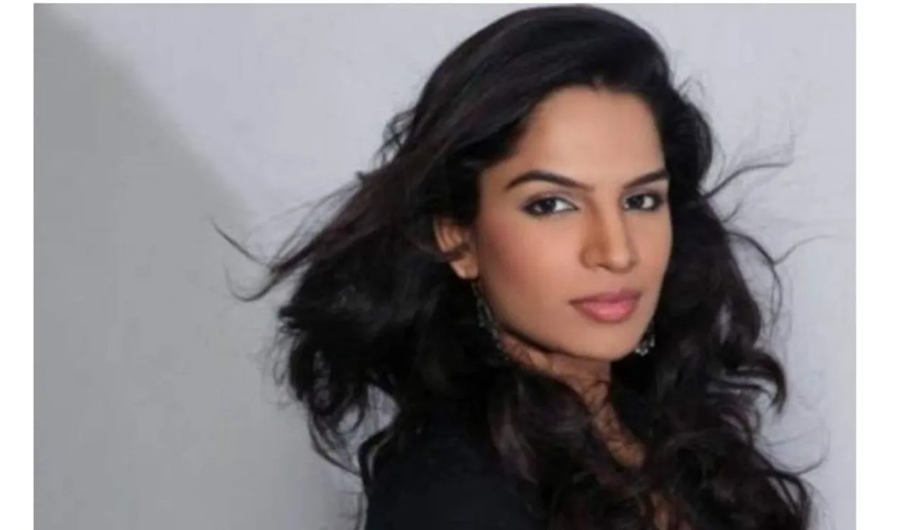 “They Are Okay With Bikini Pictures” Says Shikha Singh Who Was Trolled For Breastfeeding Post