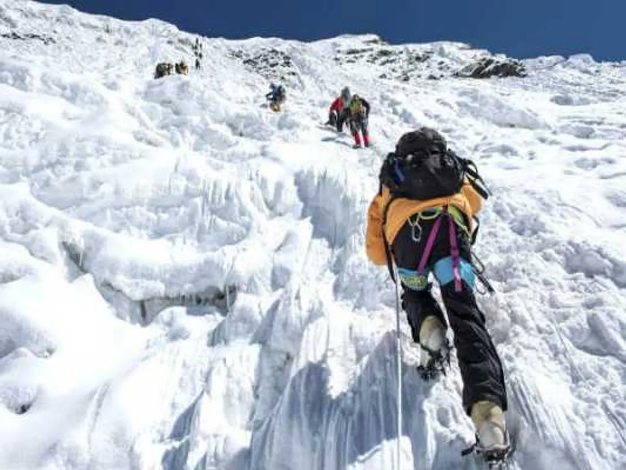 Kashmir girl Mt Everest