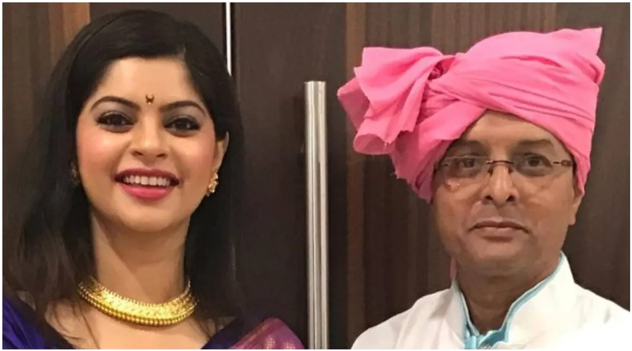 Who is Sneha Wagh, Sneha Wagh father death