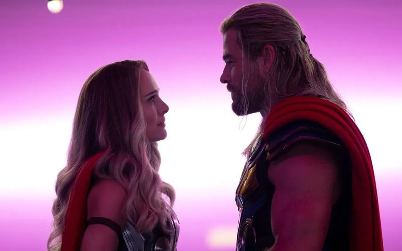 Natalie Portman Praises Chris Hemsworth For Leaving Meat For Thor Kiss Scene