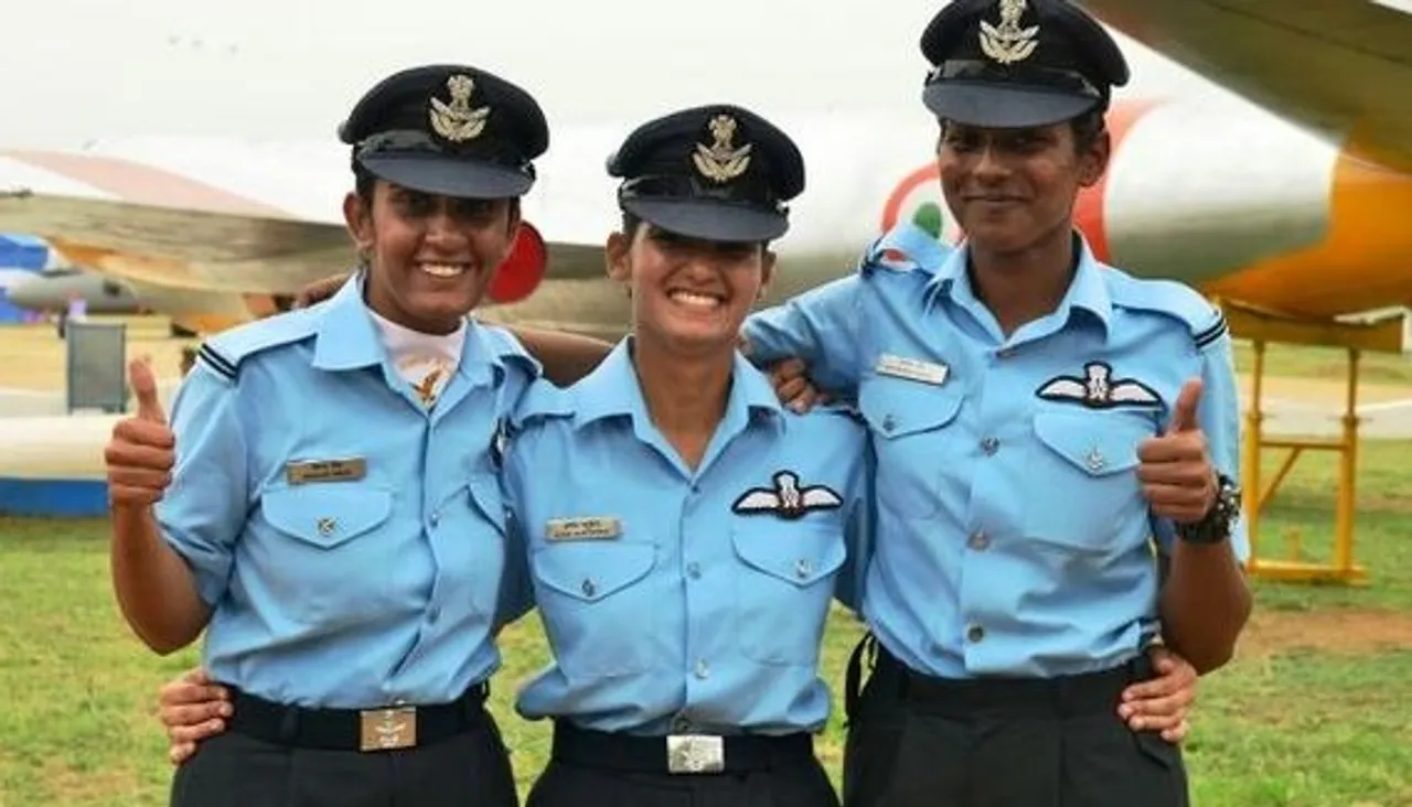 First Set Of Female Fighter Pilots Learning Aerial Combat	