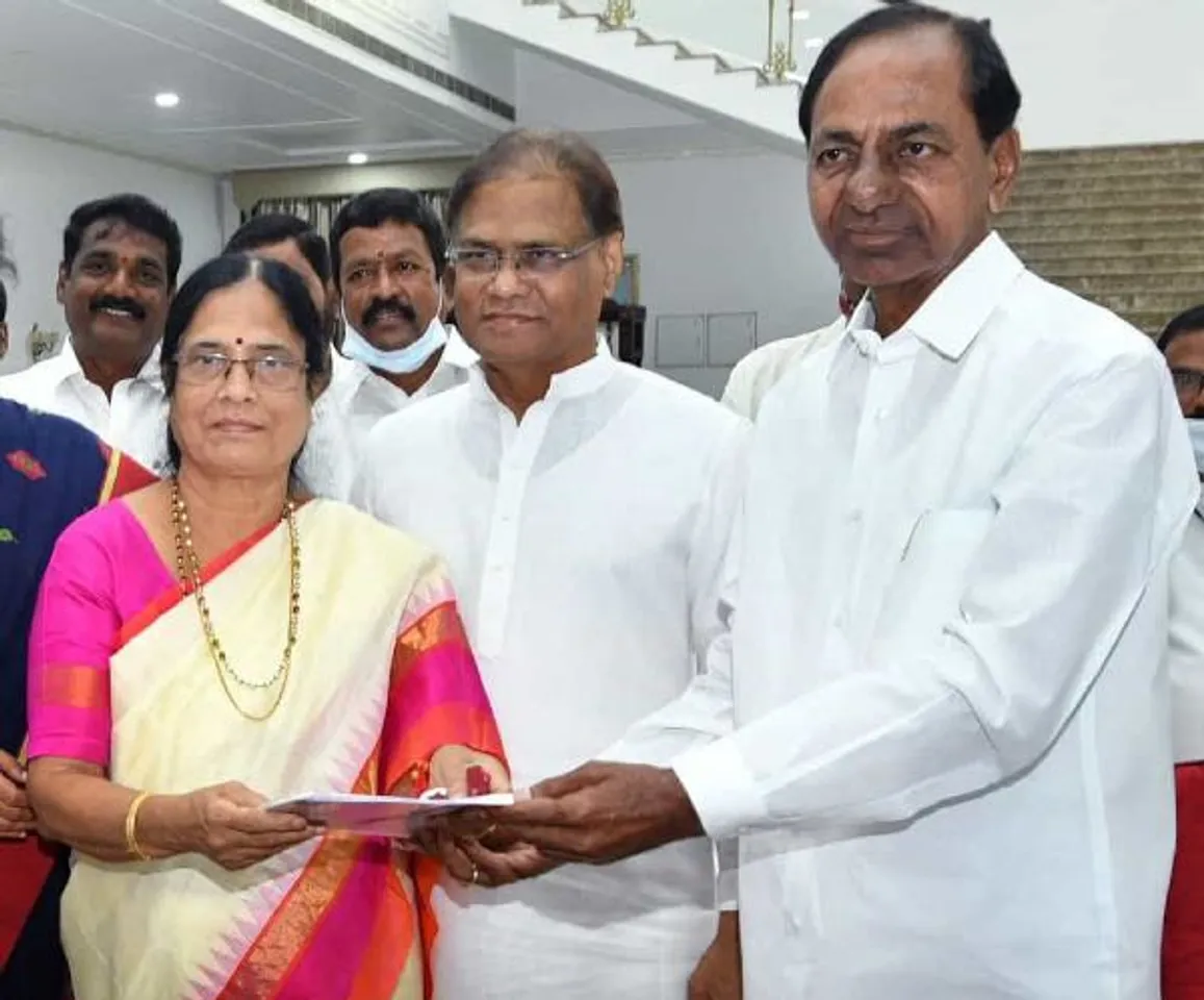 Narasimha Rao's Daughter Surabhi Vani Devi Given Ticket By Telangana Rashtra Samithi