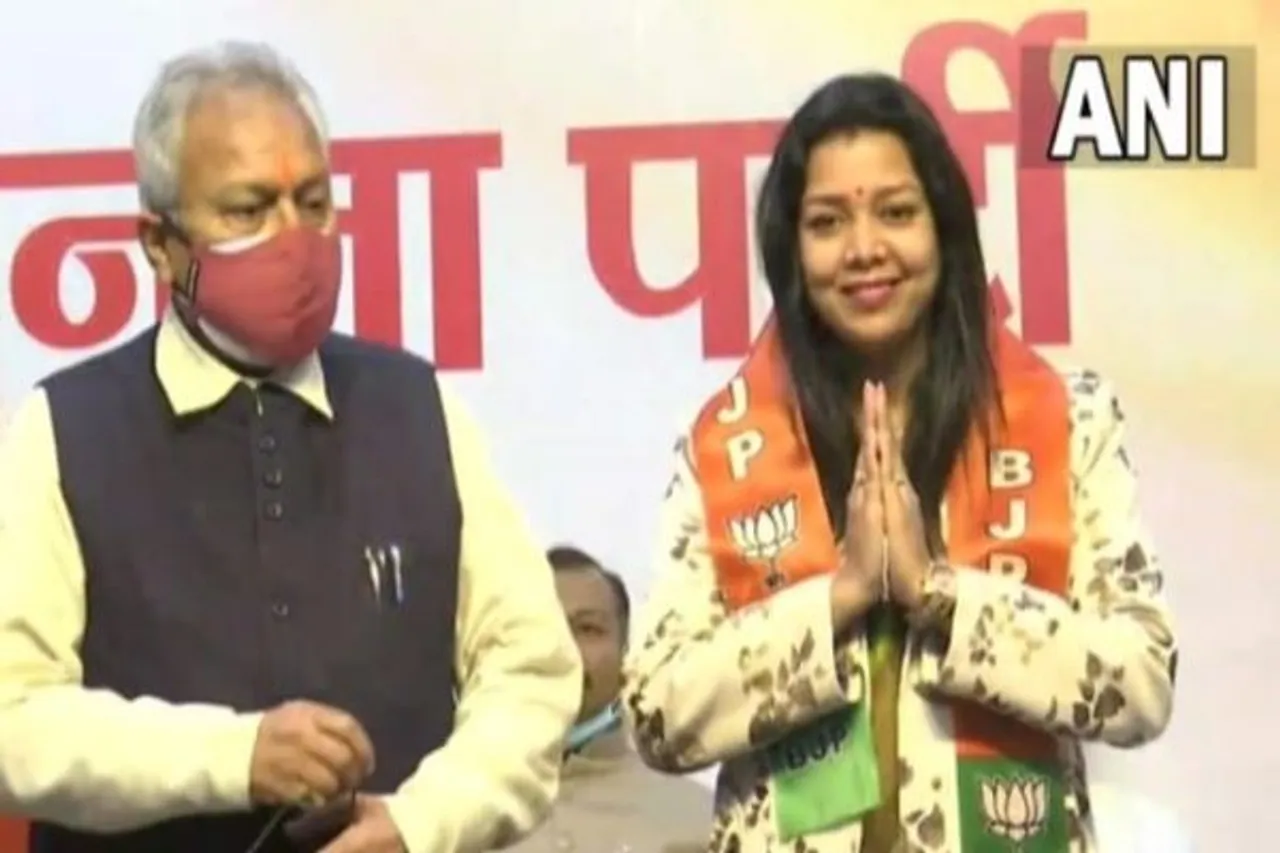 UP Election 2022: Congress Poster Girl For "Ladki Hoon" Dr Priyanka Maurya Joins BJP