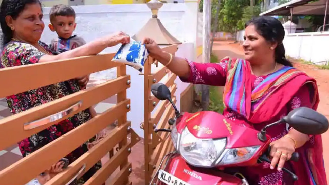 Thrissur’s Mayor Ajitha Vijayan Supplies Milk To Households