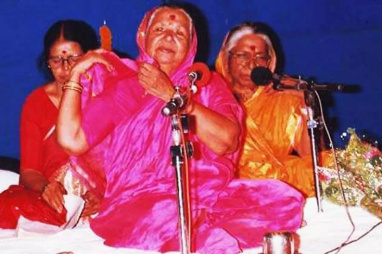 Lavani Legend Yamunabai Waikar Passes Away At 102