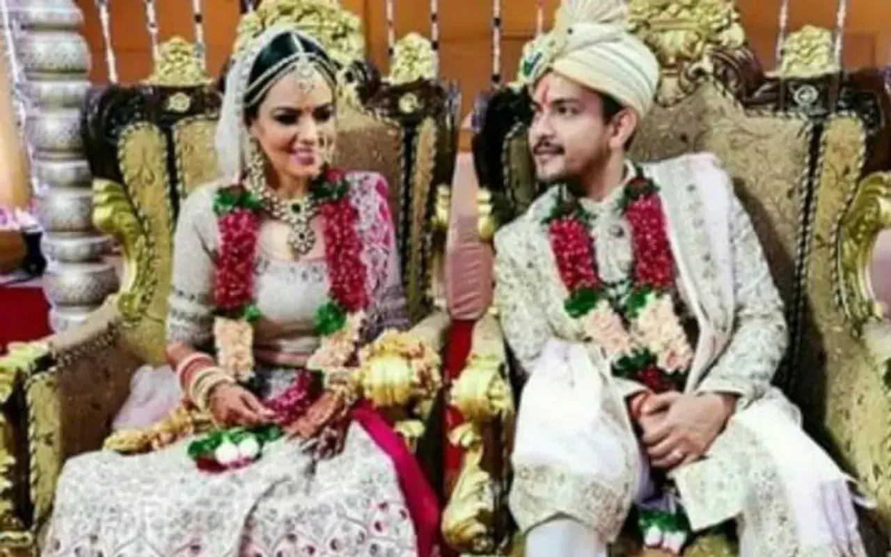 B-Town, Television Industry Congratulates Aditya Narayan, Shweta Agarwal On Their Wedding