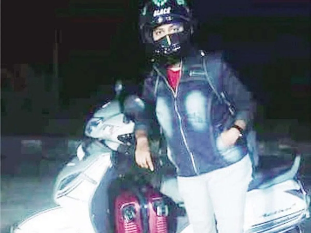 Mother Travelled 1.800 km On Scooter For Five Days To Meet Her Son