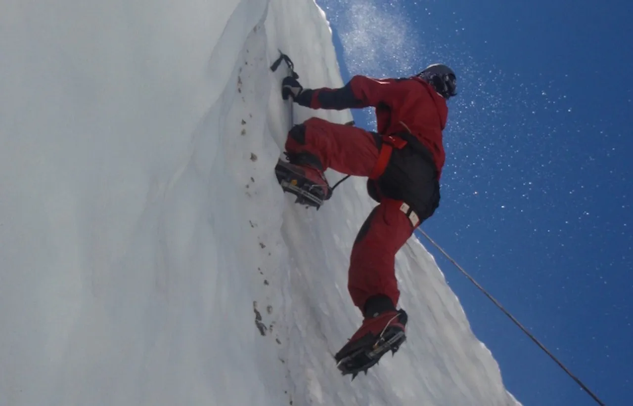 Women from Jammu leave for 1st North Zone Sport Climbing Competition