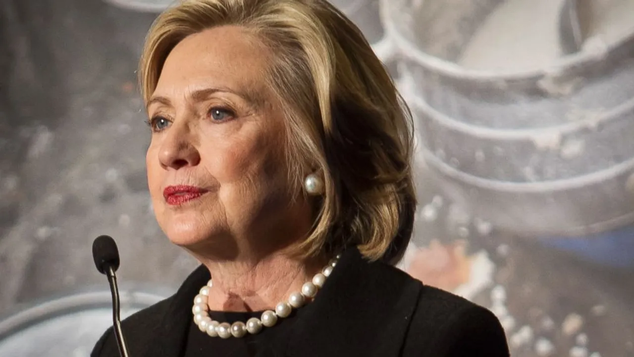 Hillary Clinton controversies that pose a threat to her campaign