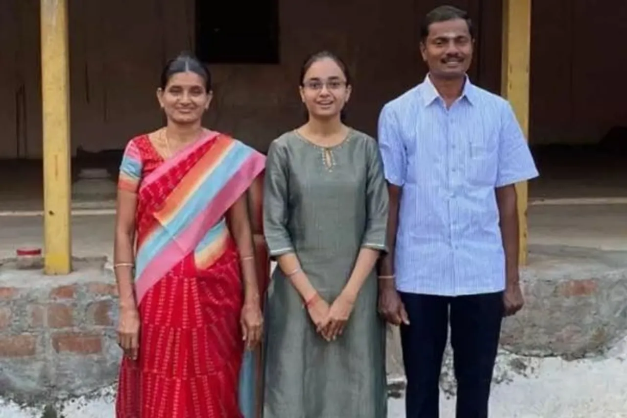 Tamil Nadu Farmer's Daughter Bags Rs 3 Crore Scholarship For 4-Year-Course In USA