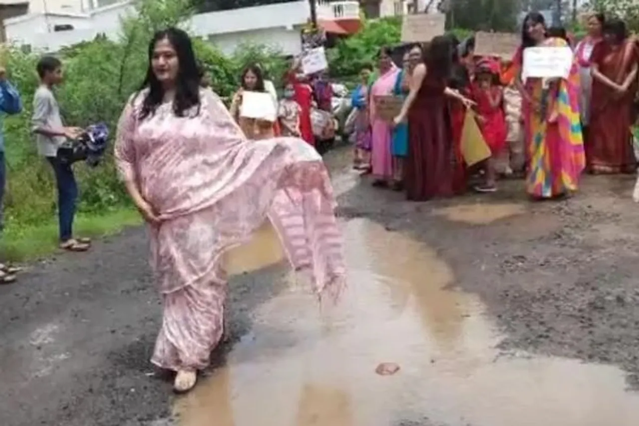 Bhopal Catwalk Protest over damages roads