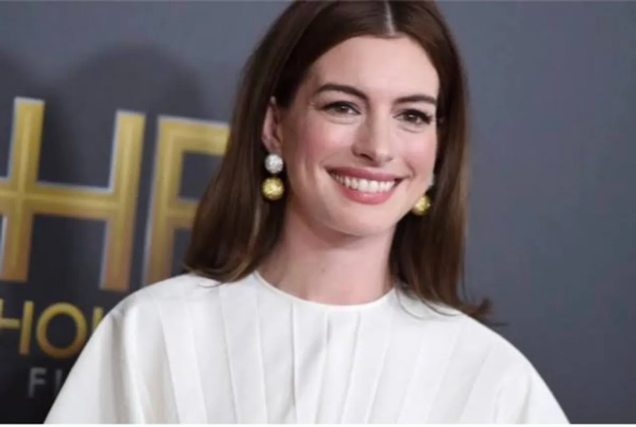 Anne Hathaway name, Anne Hathaway Apologises