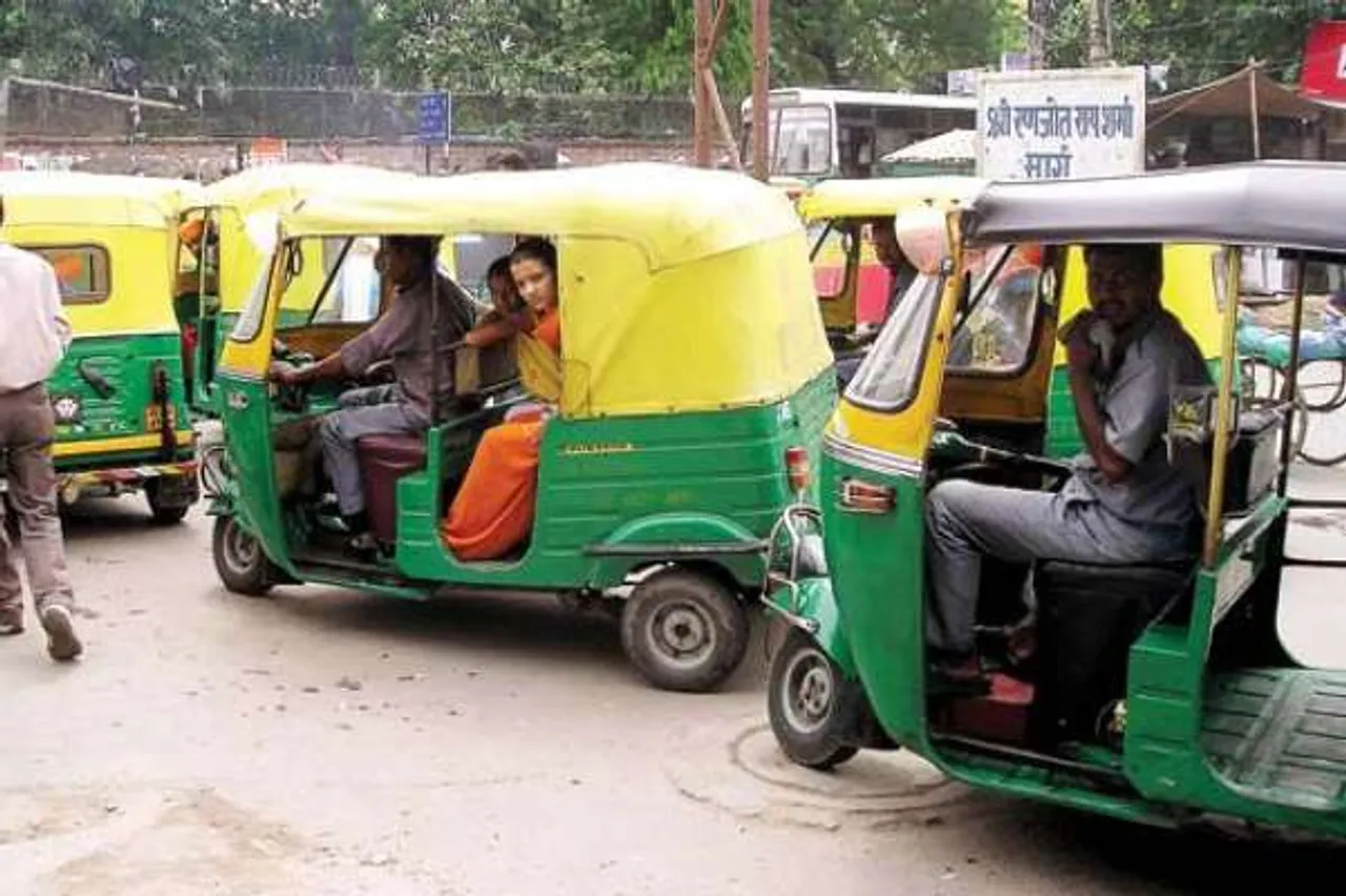 Ban on songs in auto in Lucknow, Indore Millionaire Wife
