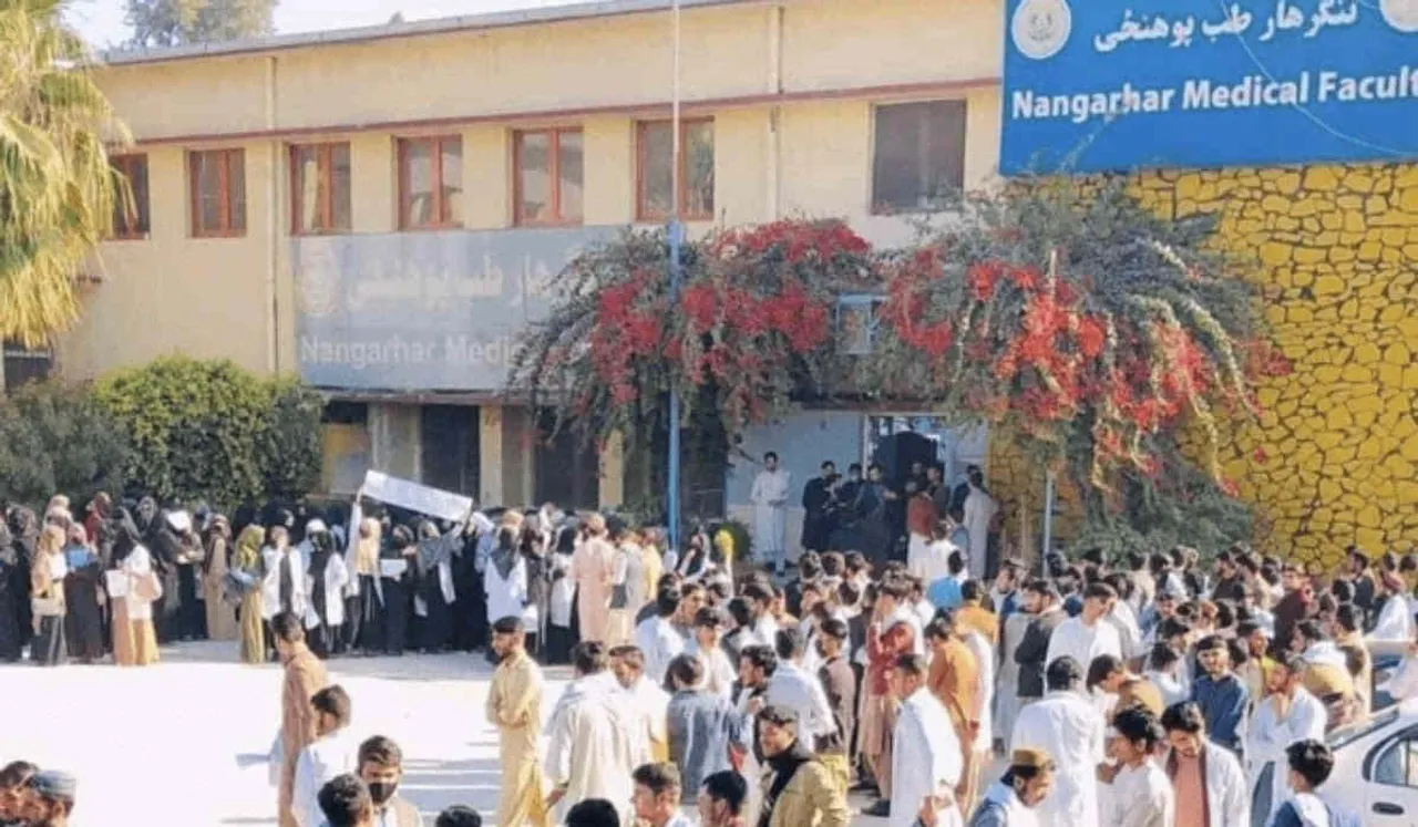 Afghan Men Boycott Classes