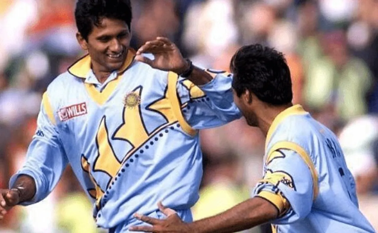 Pakistan journalist tries to mock Venkatesh Prasad, gets a fitting response from the former India pacer