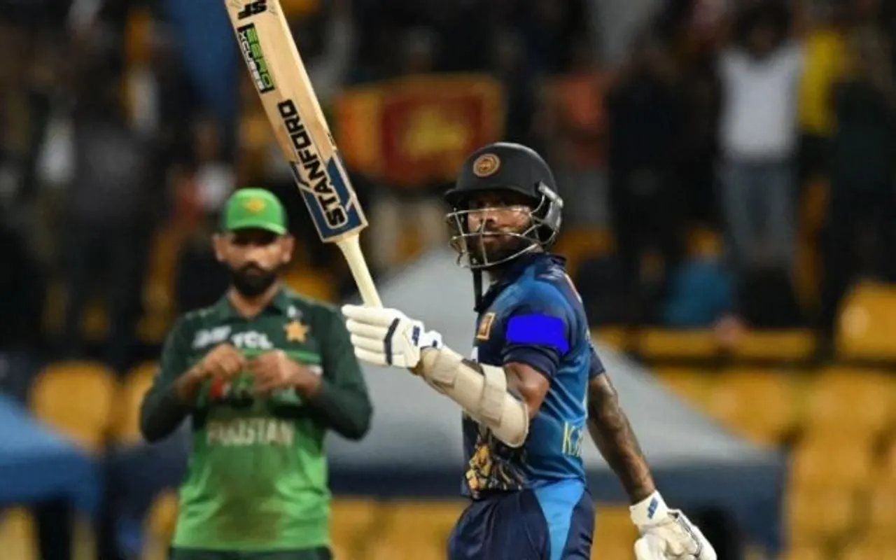 'Bhai itni bhi excitement bhi nahin laani thhi' - Fans react as Sri Lanka beat Pakistan by close shave to reach Asia Cup 2023 final