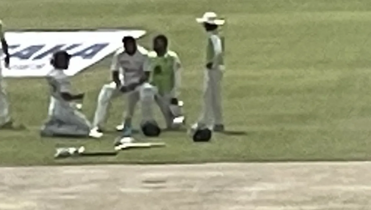 'Wonderful gesture'- Twitter reacts as Iftikhar Ahmed offers his lap for Azhar Ali