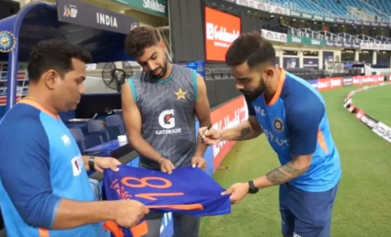 Watch Virat Kohli Gives His Signed Jersey To Pakistans Haris Rauf Video Goes Viral 0917