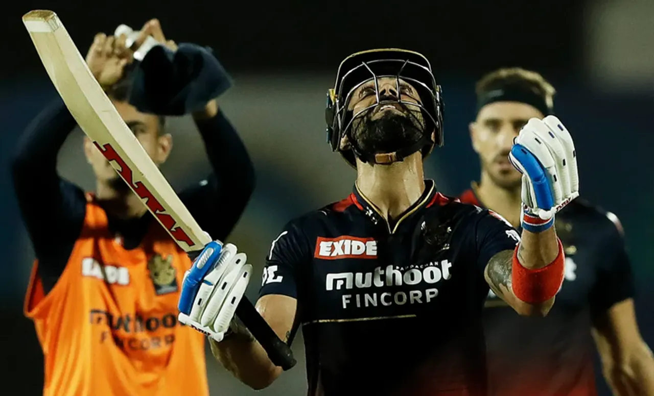 Watch: Virat Kohli looks towards sky in disbelief after getting out