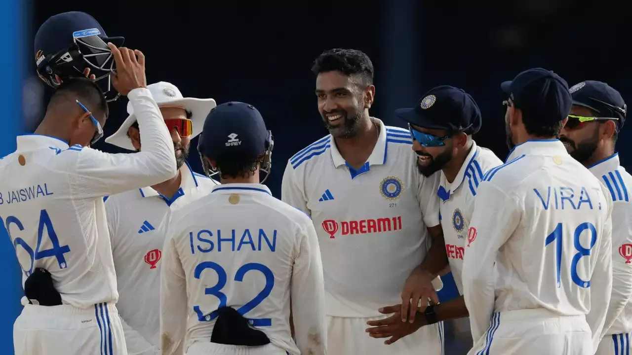 टेस्ट (Test) में हैट्रिक लेने वाले भारतीय गेंदबाजों की लिस्ट, इस शानदार गेंदबाज के नाम एक भी हैट्रिक नहीं