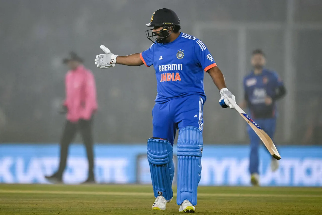 IND VS AFG 3rd T20I: रिटायर हर्ट होने के बाद रोहित शर्मा को दूसरे सुपर ओवर में बल्लेबाजी की इजाजत क्यों दी गई? जानिए पूरा मामला