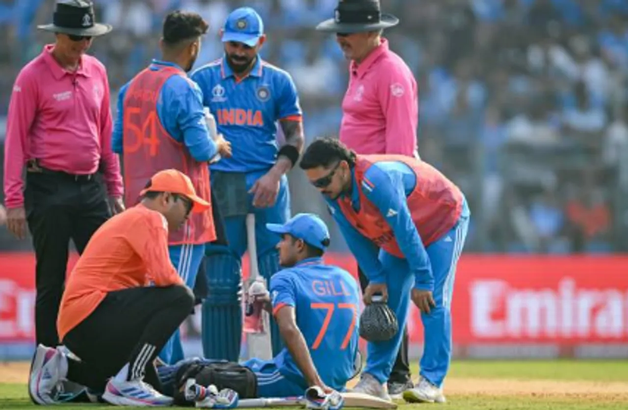 World Cup 2023: बीच सेमीफाइनल भारतीय टीम को बड़ा झटका, दर्द के चलते शुभमन गिल ने छोड़ा मैदान!