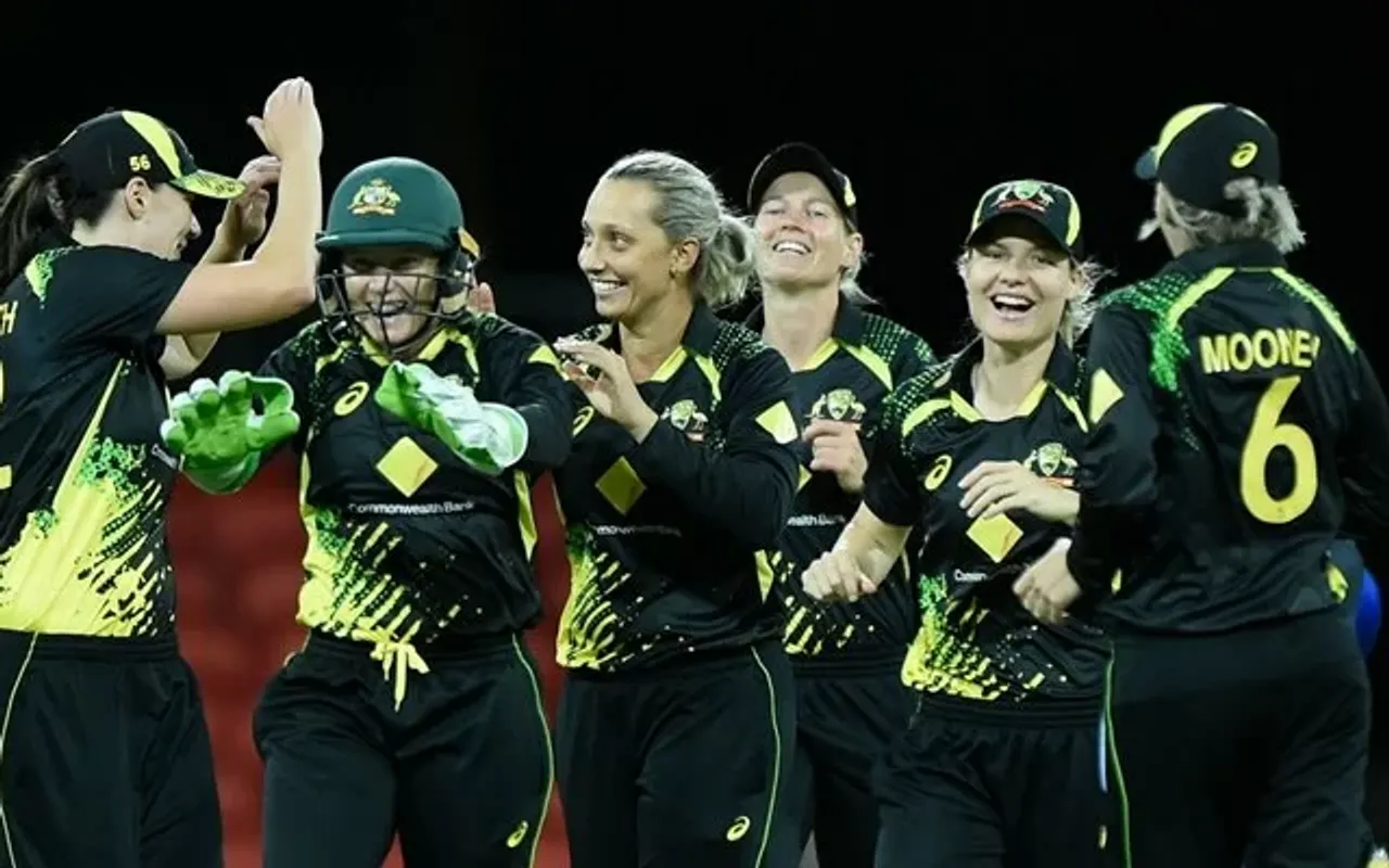 Australia women vs India women.