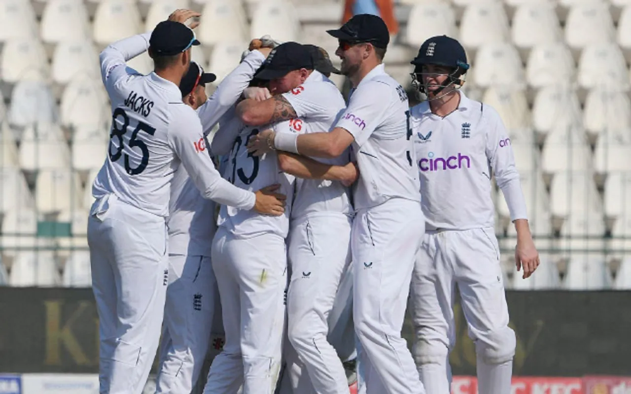 'कोई किसी पर उंगली नहीं उठाएगा', इंग्लैंड के खिलाफ दूसरे टेस्ट में हार पर फैन्स ने पाकिस्तान टीम को किया ट्रोल