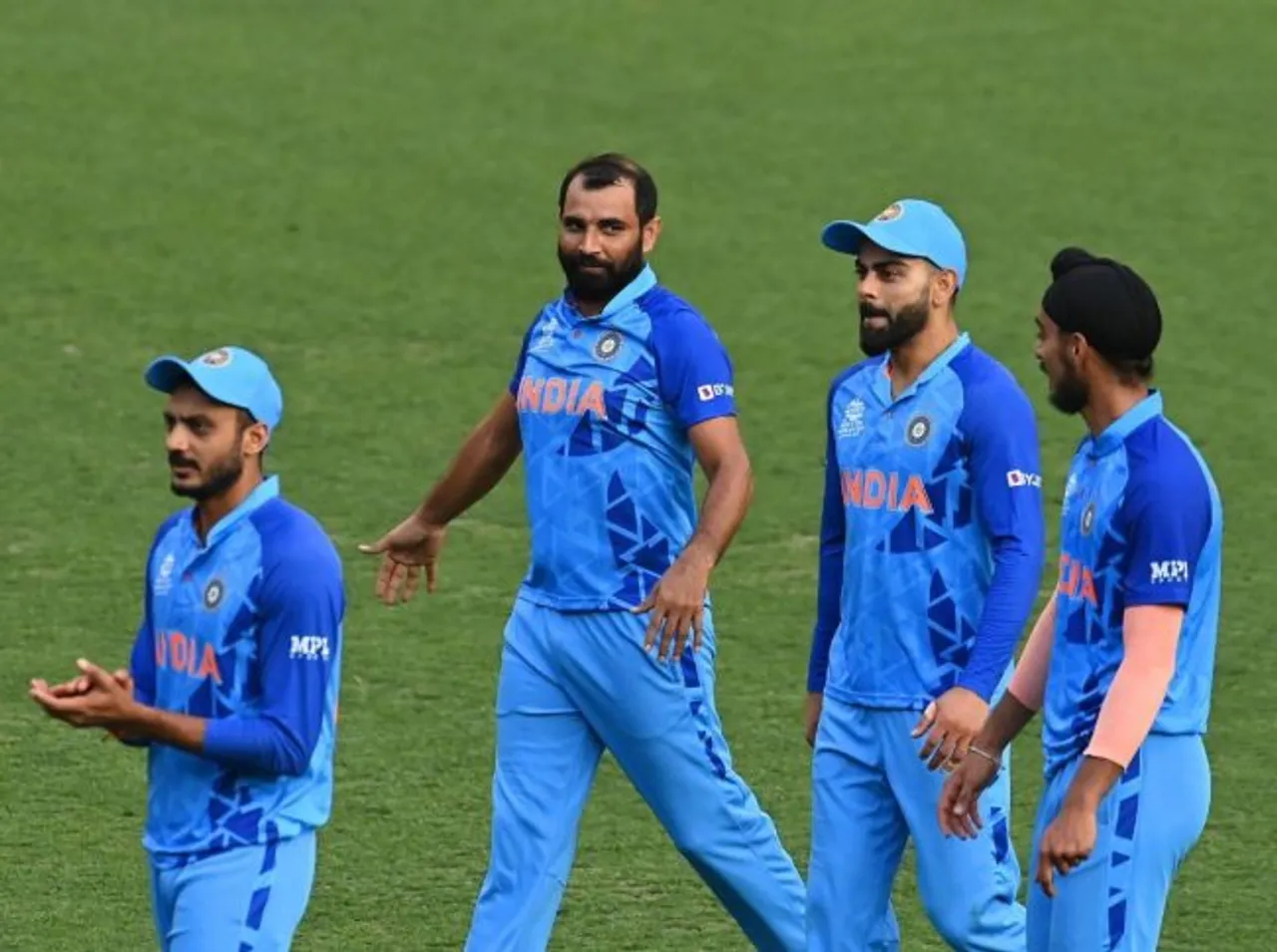 20-20 वर्ल्ड कप 2022: अपना पहला मैच खेल रहे इस गेंदबाज ने भारत को दिलाई बड़ी जीत, सिर्फ 6 गेंदों में पलटा गेम; पढ़ें पूरी खबर