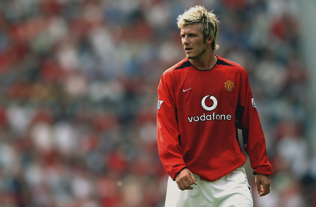 David Beckham playing for Manchester United