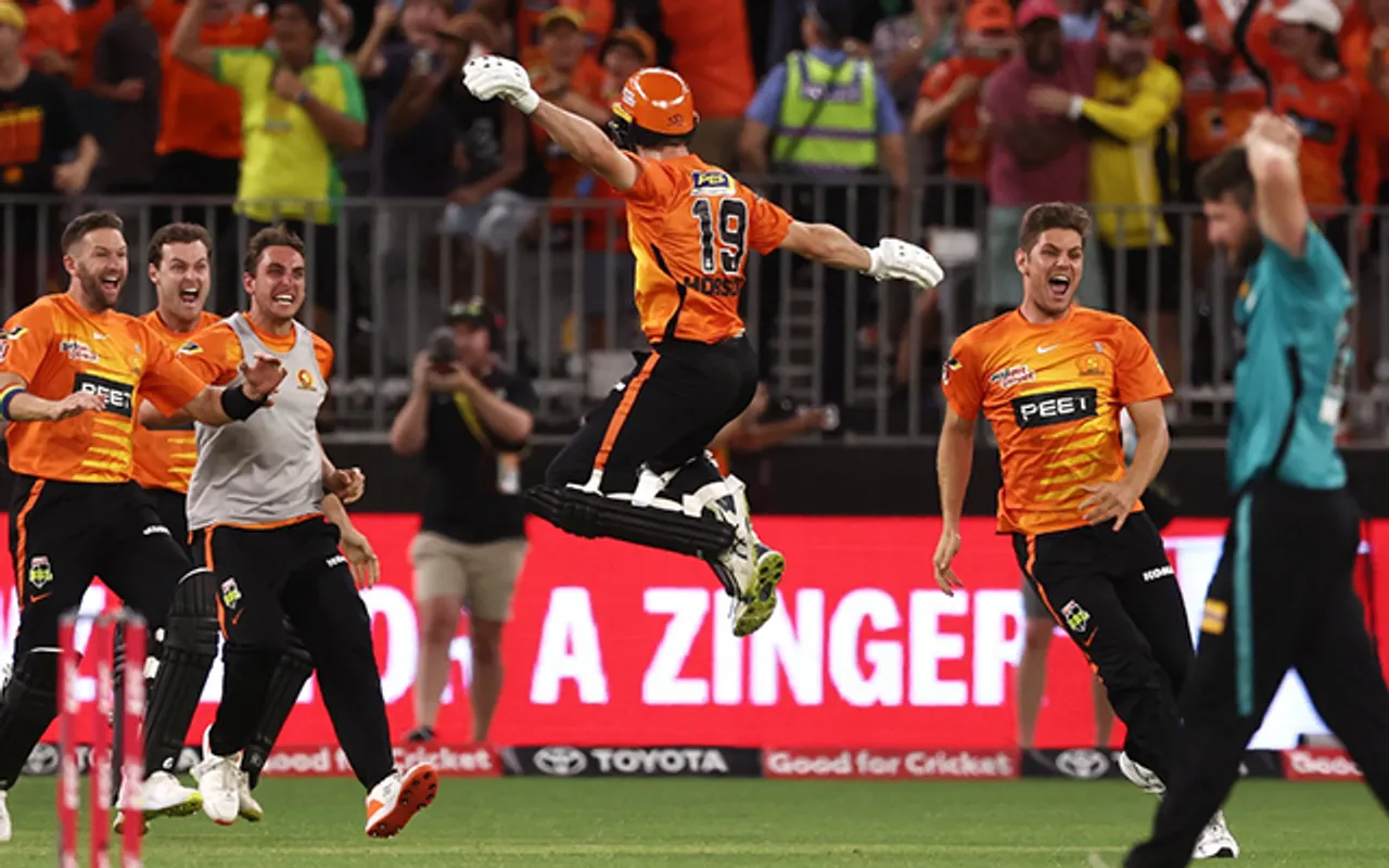 'Kings of BBL'- Twitter erupts in joy as Perth Scorchers win 5th BBL title after defeating Brisbane Heat in a thrilling final