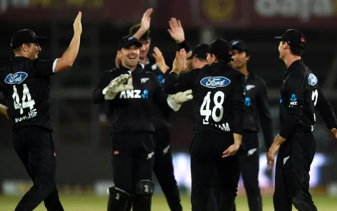 'Kabhi khushi kabhi gham' - Fans react as Pakistan lose No. 1 ODI spot in 48 hours after losing to New Zealand in final encounter