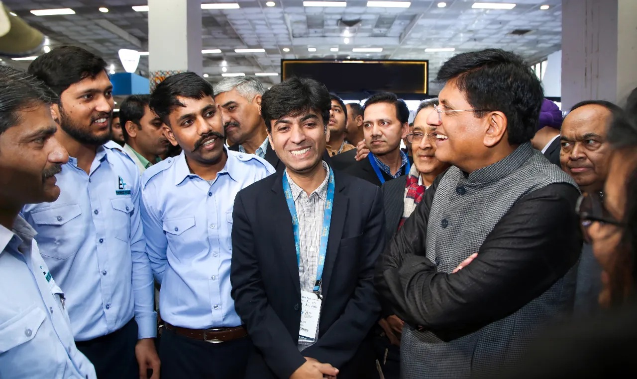 Hon'ble Unioin Minister Shri Piyush Goyal interacting with Uber Green driver-partners at Bharat Mobility Expo on 3-Feb-2024