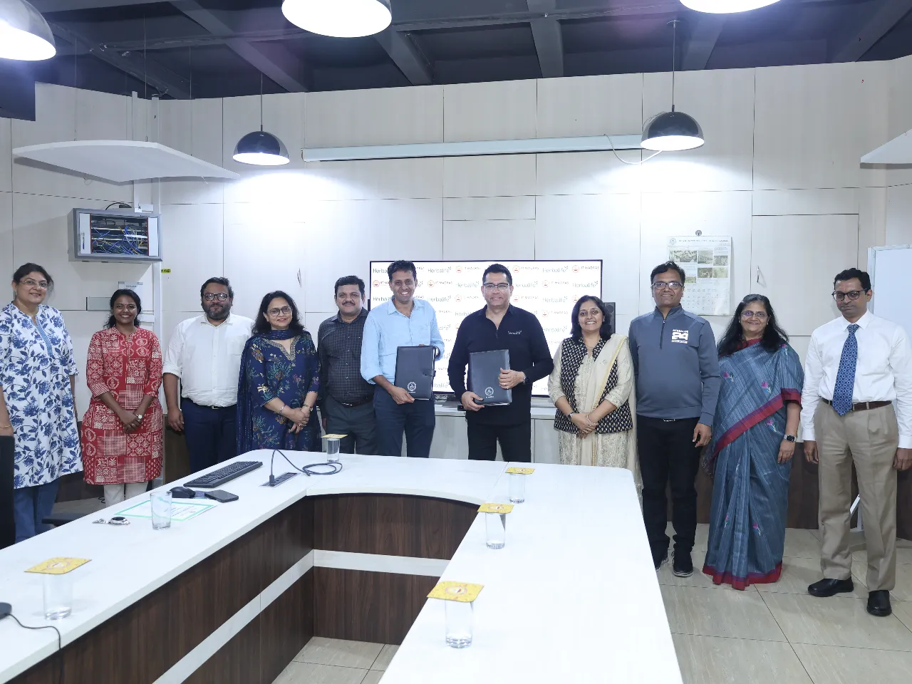 L-R Herbalife’s CSR Team, Prof Ashwin Mahalingam, Mr. Ajay Khanna, Prof Smita Srivastava, and Mr. Uday Prakash.JPG