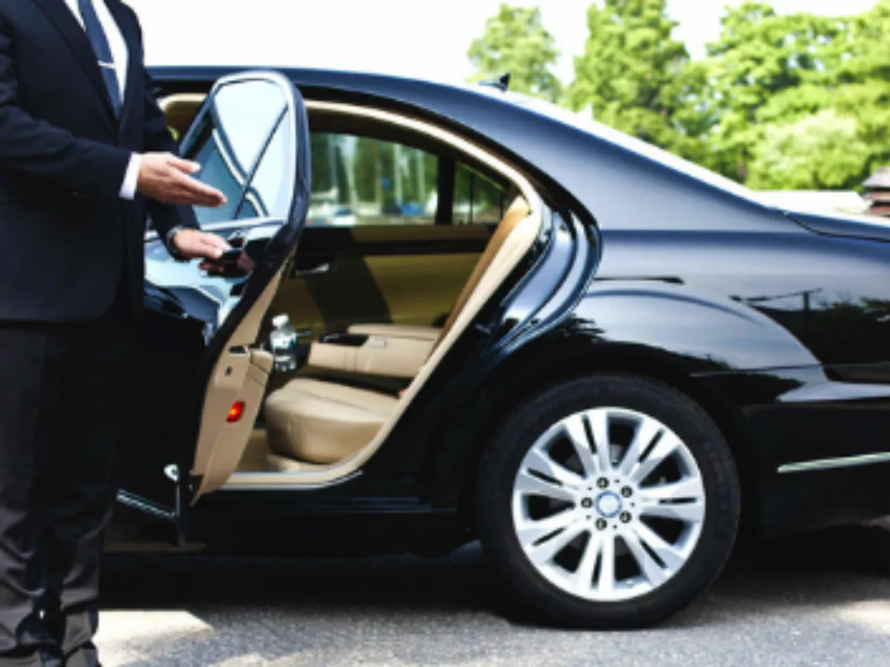Aravam Tech Launches Triptronic for Corporate Transport