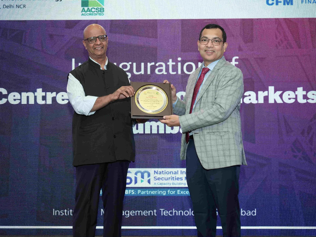 Shri Sashi Krishnan, NISM Director & Dr. Atish Chattopadhyay, Director - IMT Ghaziabad.JPG