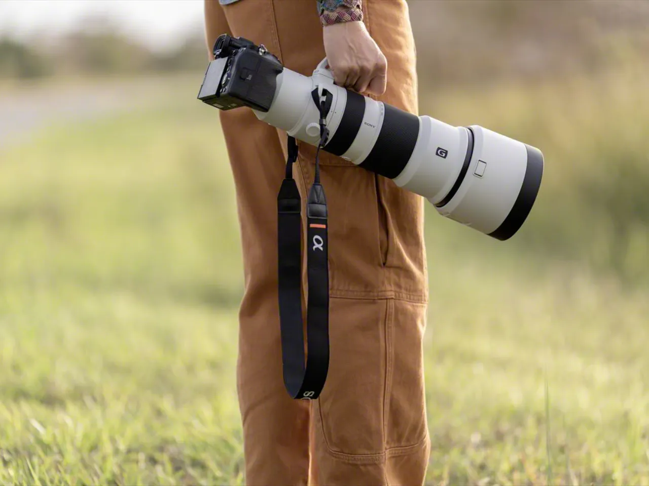 Sony India Launches FE 400-800mm F6.3-8 G OSS Super-Telephoto Lens