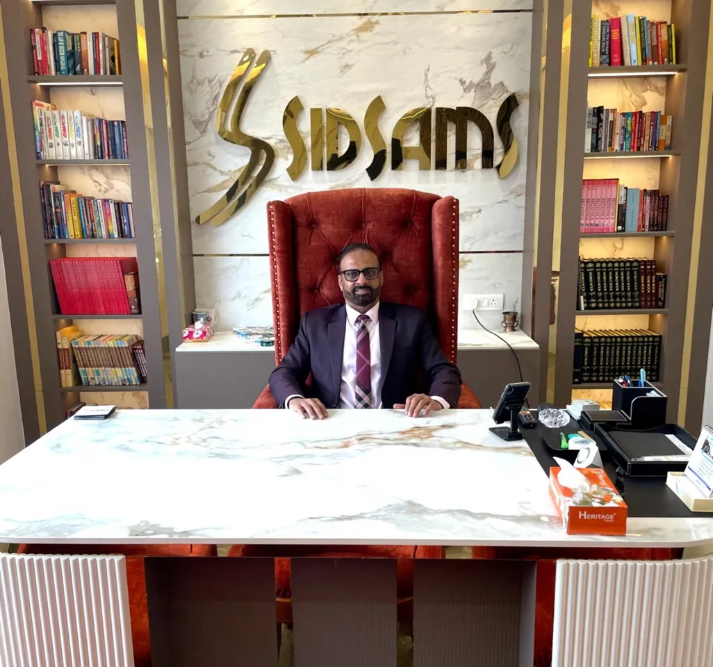 Sunjay Nayyar, SidSam's