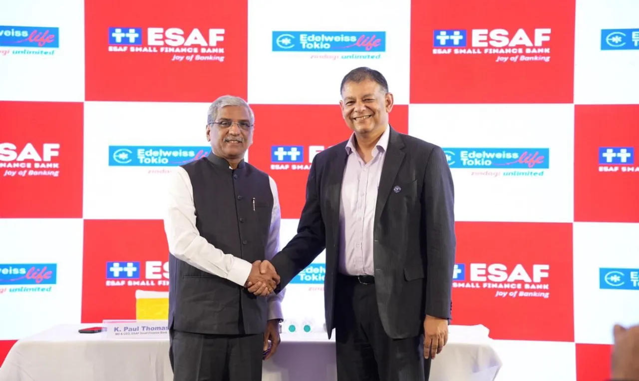 Sumit Rai, MD & CEO, Edelweiss Tokio Life Insurance and K. Paul Thomas, MD and CEO, ESAF Small Finance Bank at the launch of bancassurance partnership at Kochi (2)